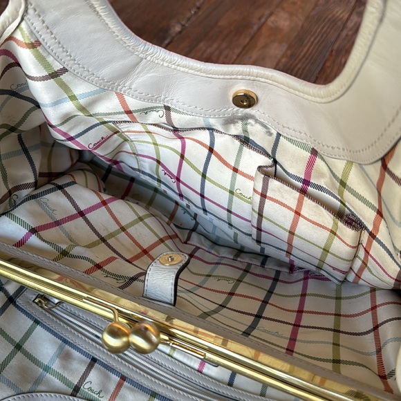 Vintage Coach Ergo chalk white kiss-lock hobo GVC #12248 - Picture 14 of 15